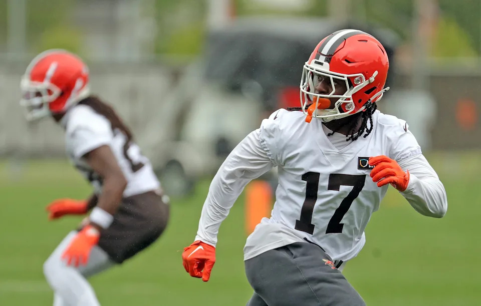 Cleveland Browns linebacker Jerome Baker participates in drills during an NFL practice at the Cleveland Browns training facility on Wednesday, May 28, 2025, in Berea, Ohio.