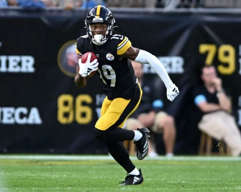 Pittsburgh Steelers wide receiver Calvin Austin III in a game against the Buffalo Bills on Aug. 17, 2024 — Ed Thompson / Steelers Now