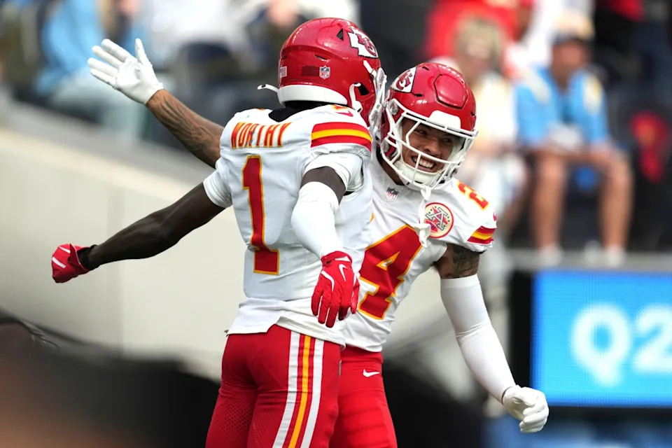 Chiefs wide receivers Skyy Moore (24) and Xavier Worthy (1).© Kirby Lee-Imagn Images