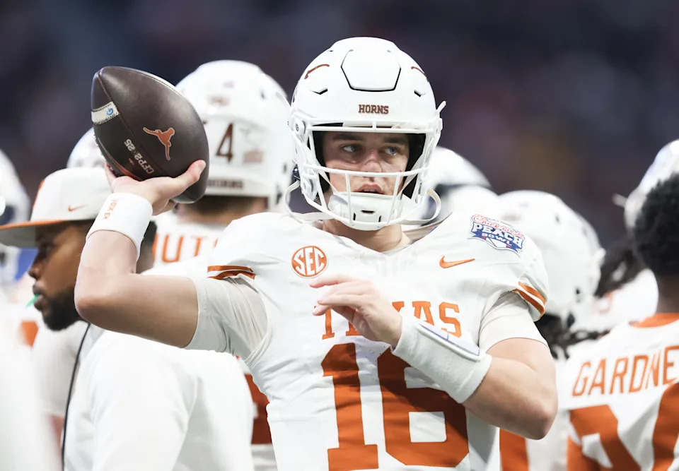 ATLANTA, GEORGIA - JANUARY 1: Arch Manning #16 of the Texas Longhorns warms up during the second half against the Arizona State Sun Devils at Mercedes-Benz Stadium on January 1, 2025 in Atlanta, Georgia. (Photo by CFP/Getty Images)