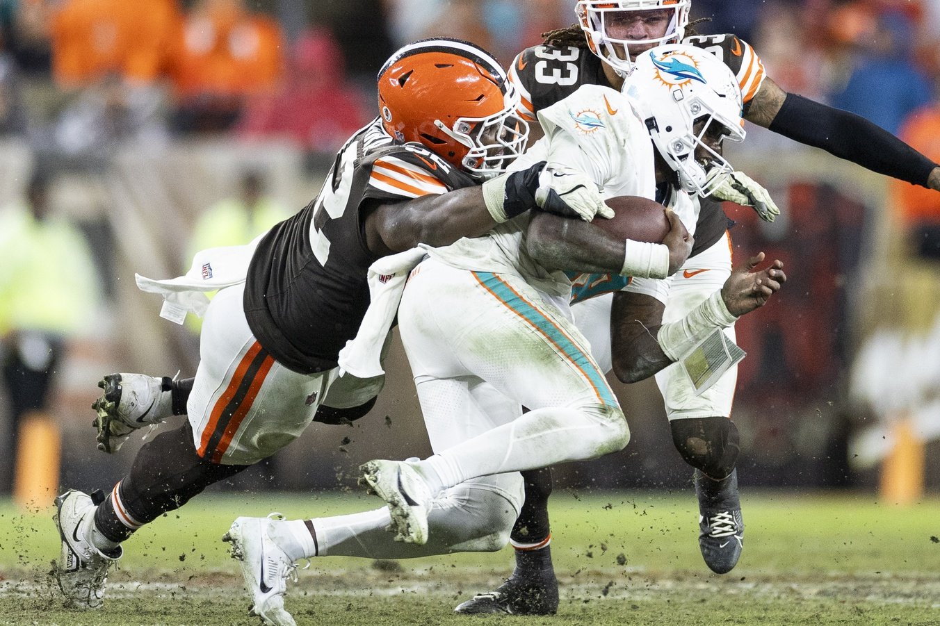 free agent tyler huntley