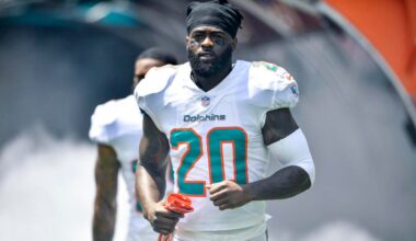 Ex-Dolphins DB Reshad Jones scammed out of $2.58 million in grand theft, money laundering scheme, per report