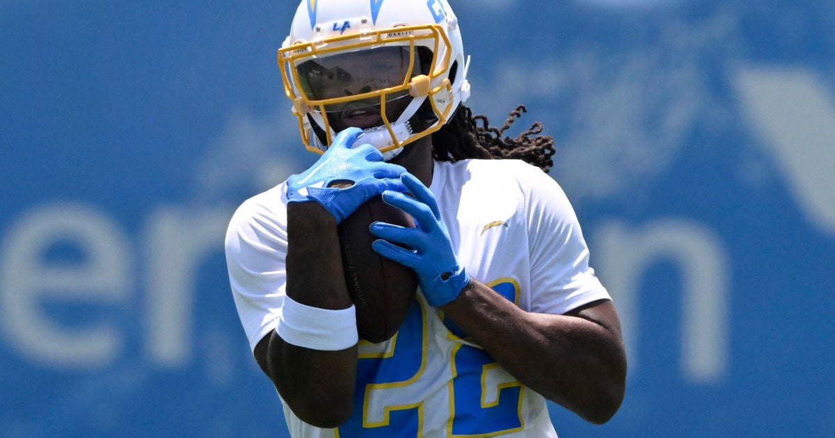 Los Angeles Chargers RB Najee Harris injured in fireworks incident, agent says