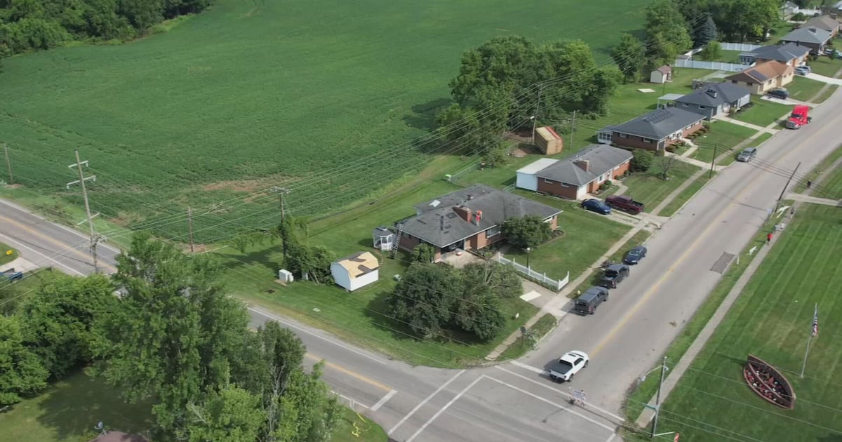 High school football team helps clean up after tornadoes hit the Miami Valley – WHIO TV 7 and WHIO Radio