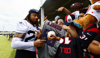 Harris Hits: Training Camp Day 4