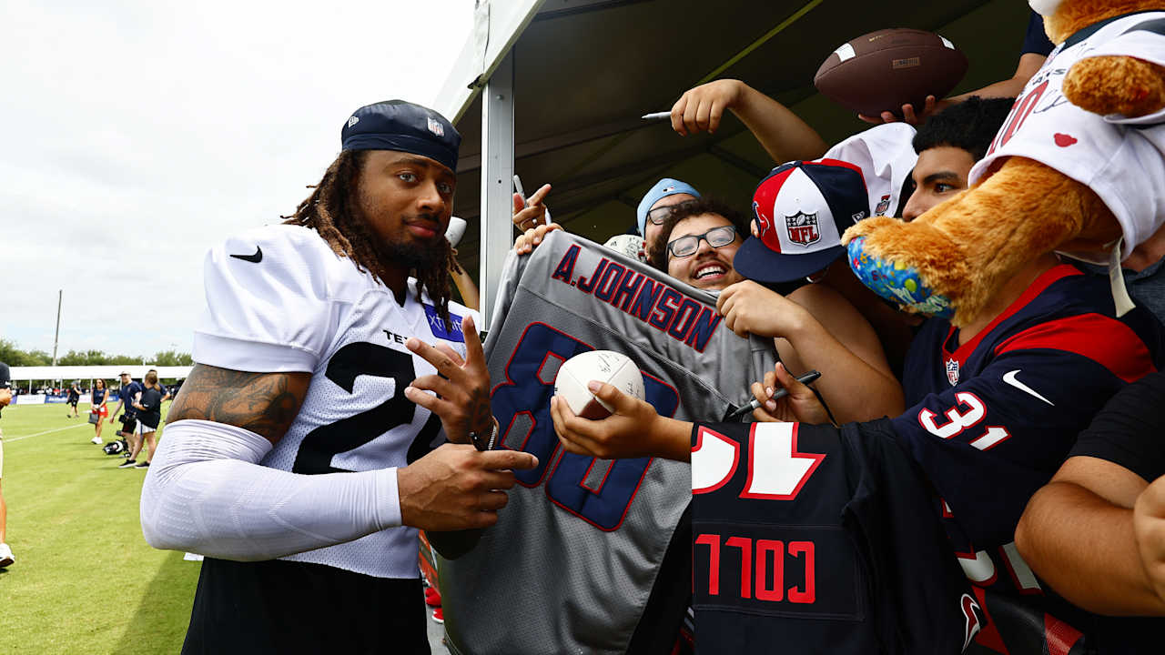 Harris Hits: Training Camp Day 4