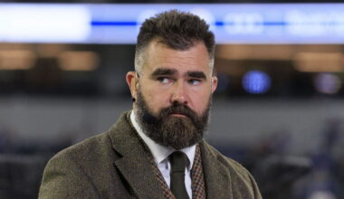 Jason Kelce Given Highest Honor by Bengals’ Center After Decorated Eagles Career
