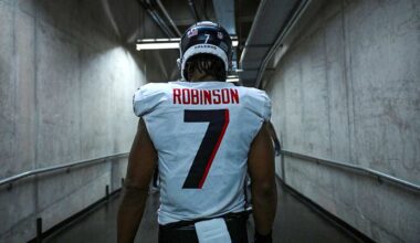 Where NFL insiders rank Bijan Robinson among top RBs