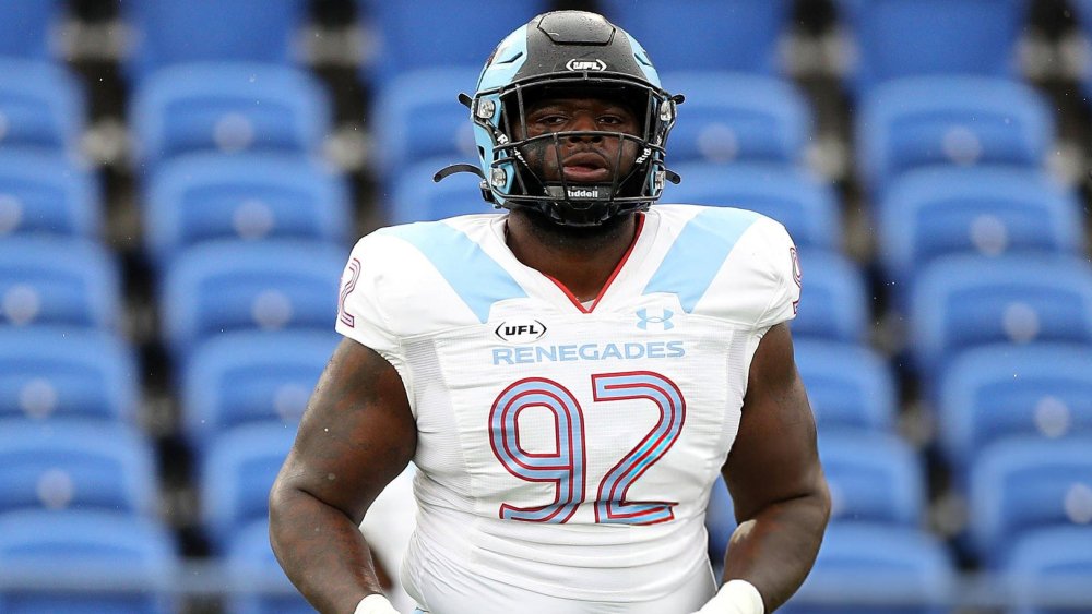 Arizona Cardinals Sign Arlington Renegades DT Kyon Barrs