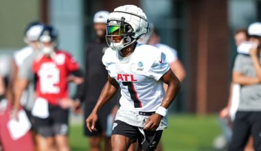 Darnell Mooney to miss time with shoulder injury