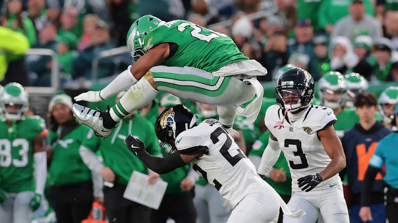 Saquon Barkley wins Best Play with iconic reverse hurdle