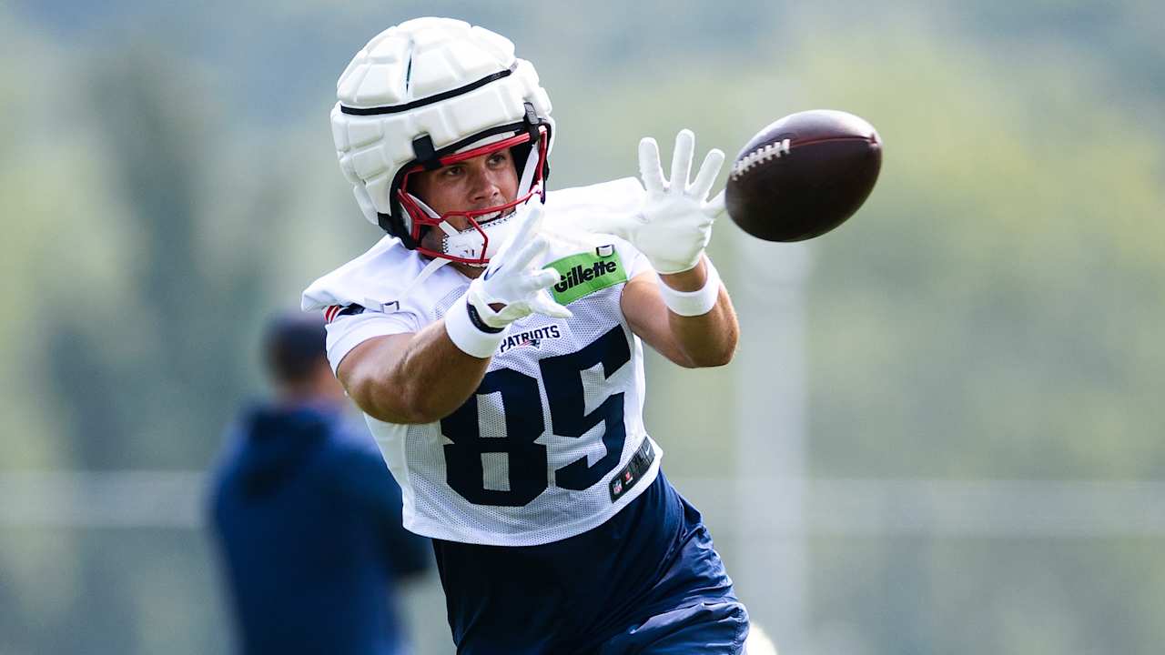 Hunter Henry Steadying Patriots Offense Through Change and Challenge