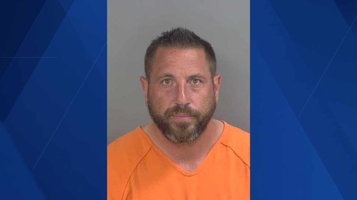 Man arrested for selling fake raffle tickets to Tampa Bay Buccaneers game