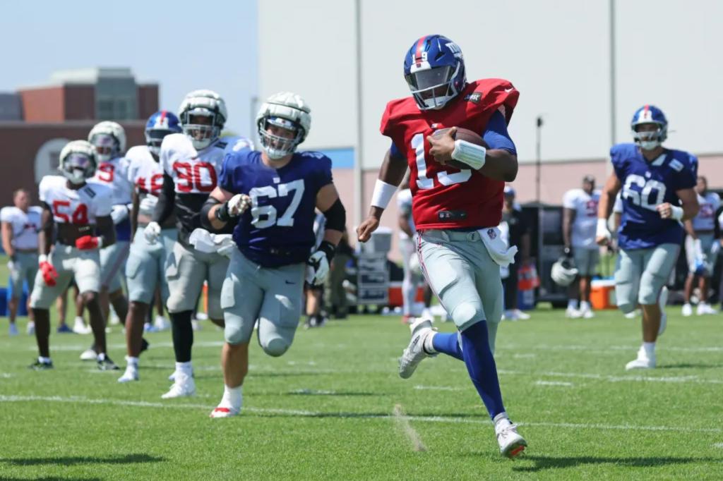 Giants offense wins the day in first padded practice