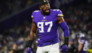 Ex-NFLer Everson Griffen's 'unruly behavior' forced flight to turn around
