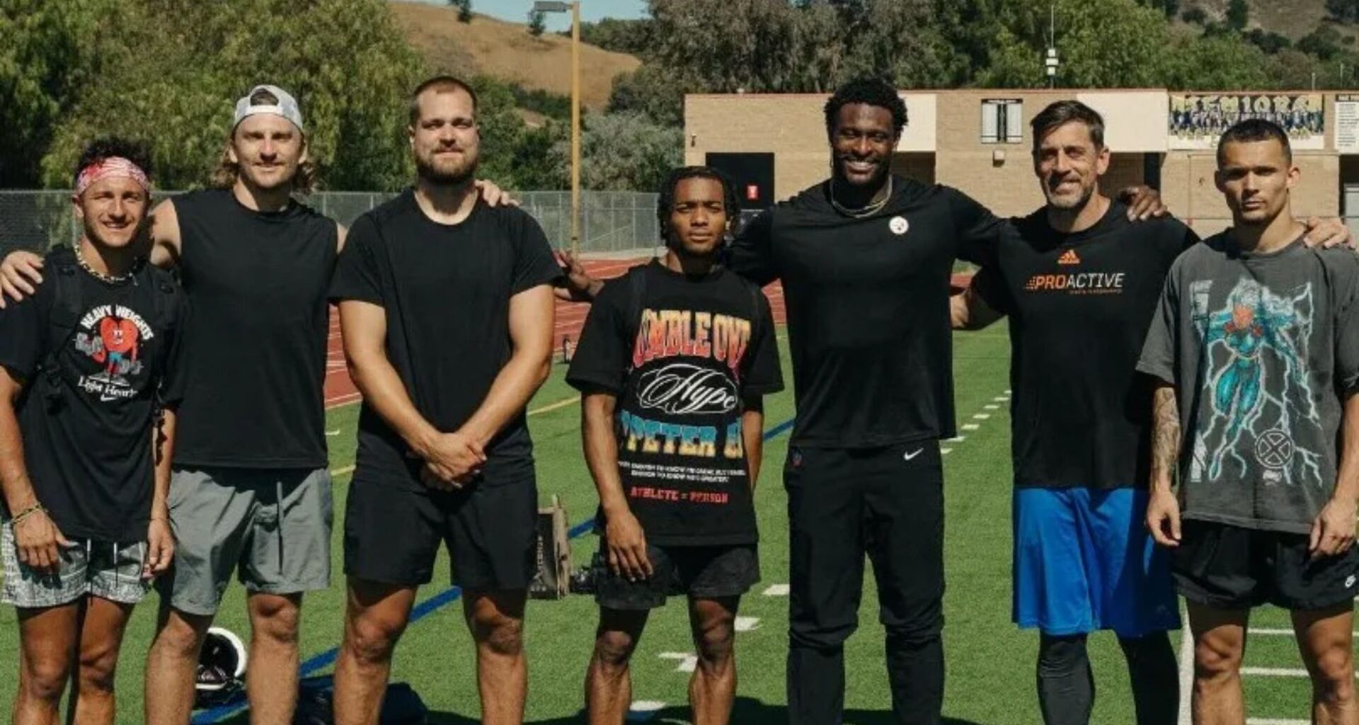 Aaron Rodgers shows his clear Pittsburgh Steelers intentions after gesture towards new teammates - 'so fire'