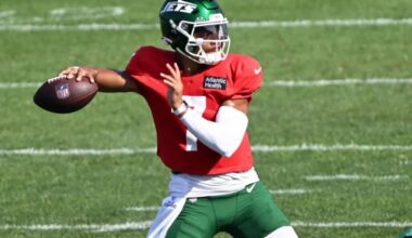 Justin Fields showing no ill affects from his dislocated toe