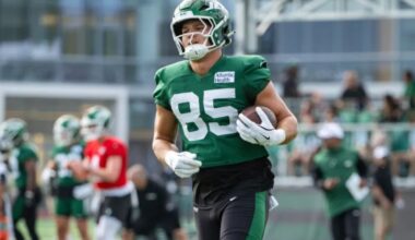 Mason Taylor, Justin Fields show off emerging connection at Jets camp