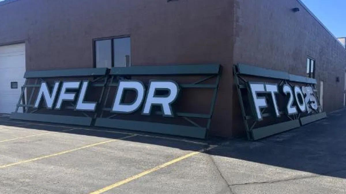 Items from NFL Draft Auctioned off to Benefit American Red Cross of Wisconsin