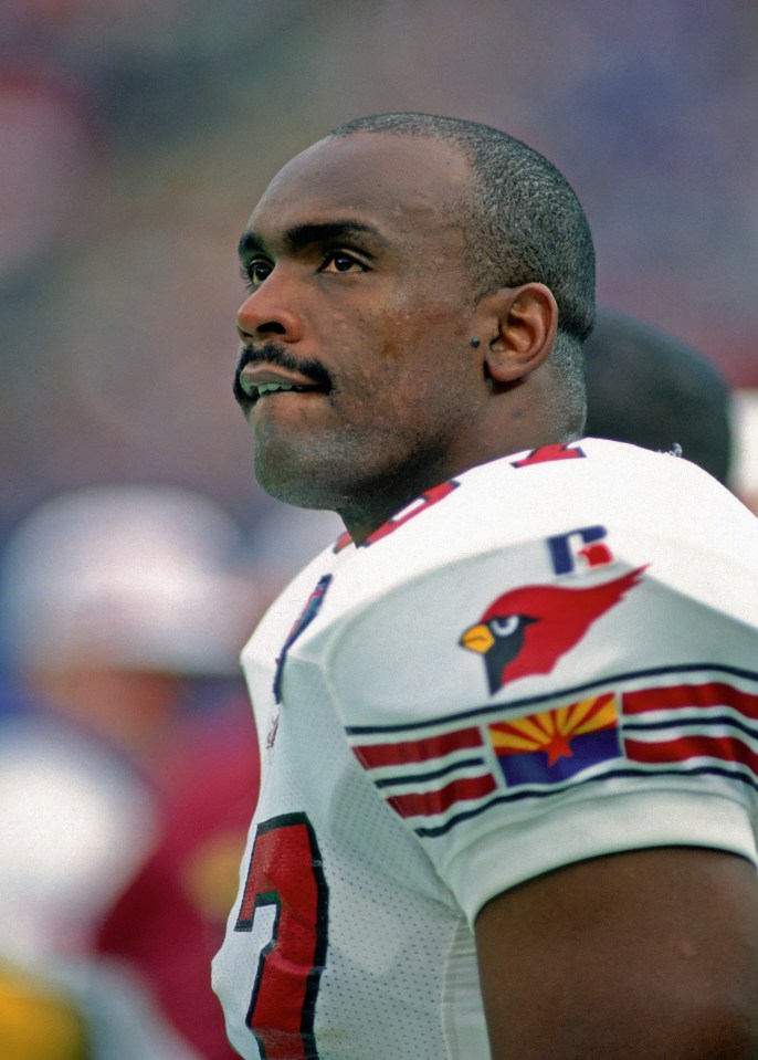 Luis Sharpe, Arizona Cardinals offensive lineman, on the sideline.