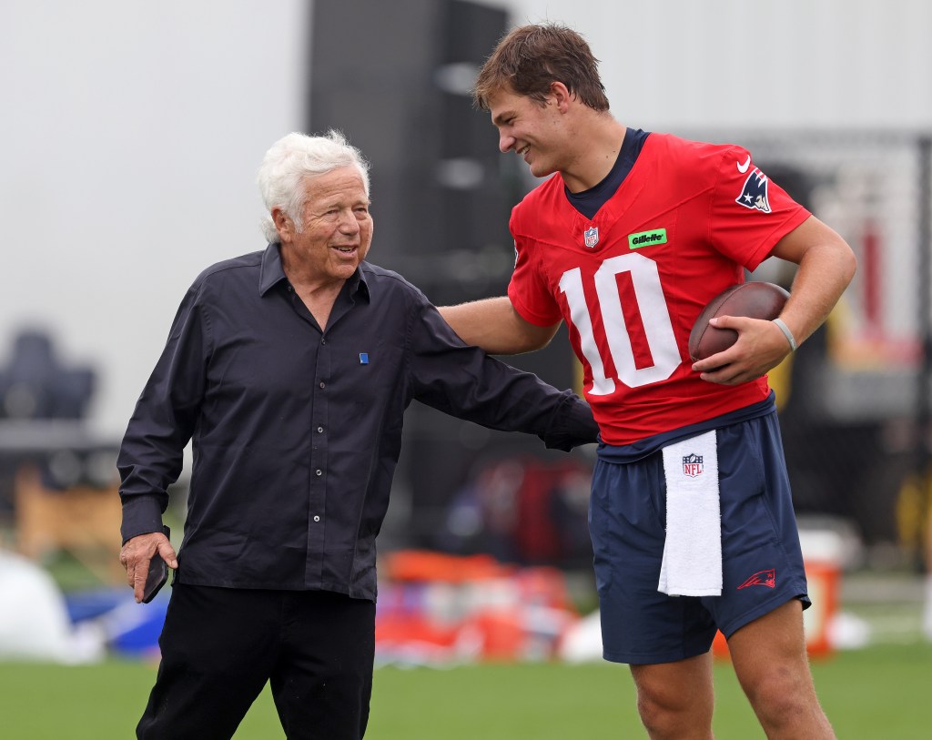 Why Robert Kraft is optimistic about Patriots in Year 1 of Mike Vrabel era