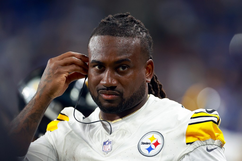Pittsburgh Steelers RB/KR Cordarrelle Patterson (84) stands on the sidelines during a preseason game against the Detroit Lions in Detroit, Michigan on Saturday, August 24, 2024. 