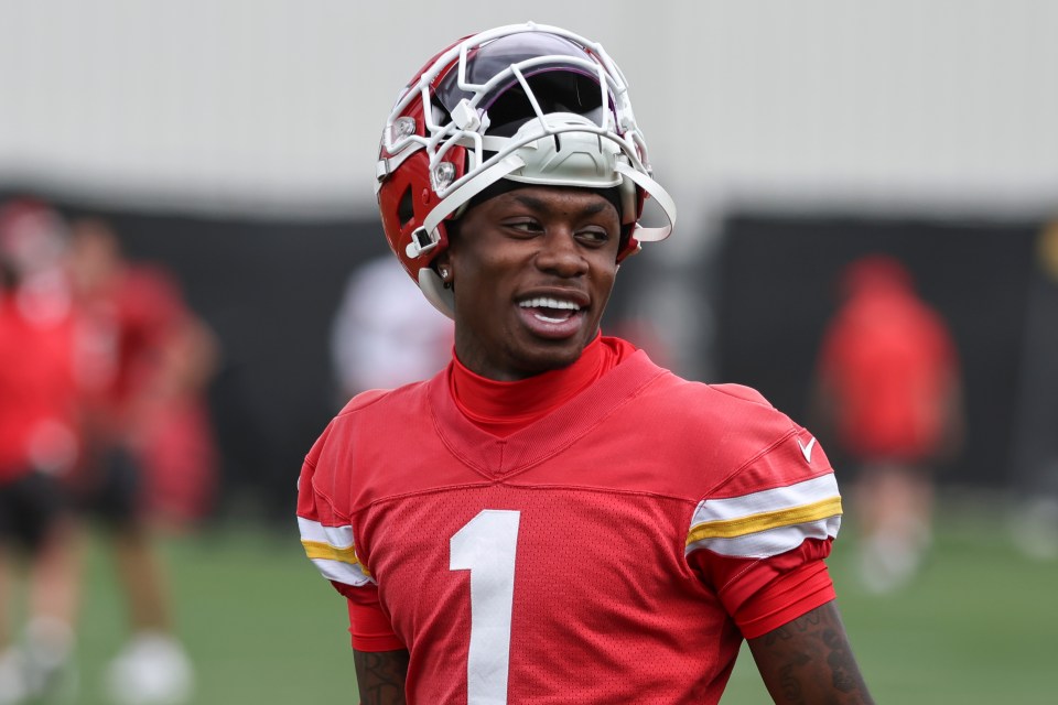 KANSAS CITY, MO - JUNE 18: Kansas City Chiefs wide receiver Xavier Worthy (1) smiles during OTA's on June 18, 2025 at the Chiefs Training Facility in Kansas City, MO. (Photo by Scott Winters/Icon Sportswire via Getty Images)