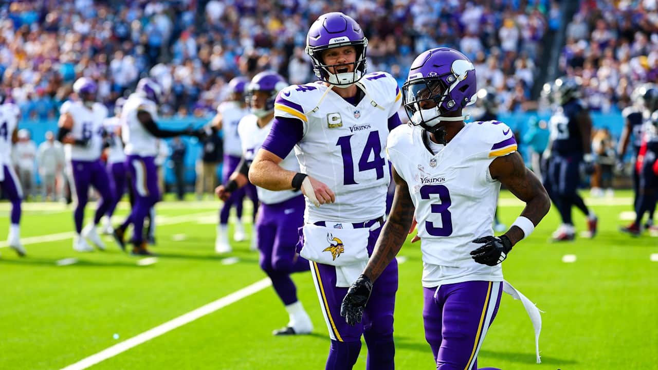 Darnold Connects with Jefferson & Addison, Converts with Legs in Win at Titans