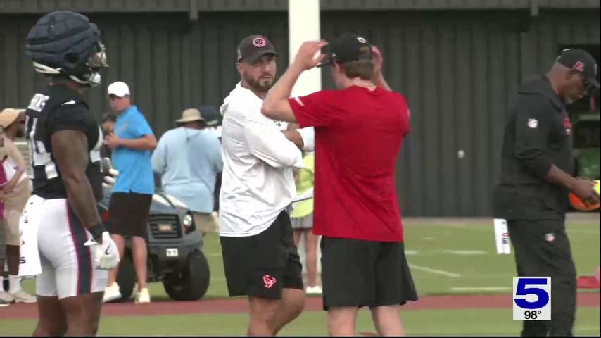 Texans adjusting to new offense under OC Nick Caley