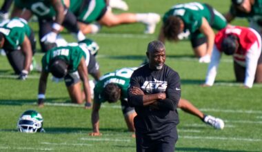 Jets' Glenn gets words of wisdom for first training camp