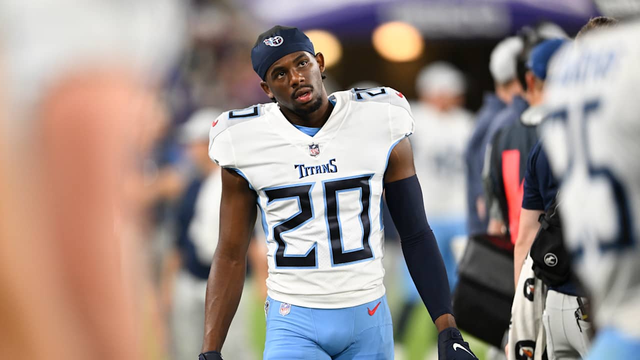 Panthers add cornerback before first practice of training camp