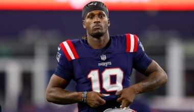 Cowboys complete trade for Patriots QB Joe Milton III