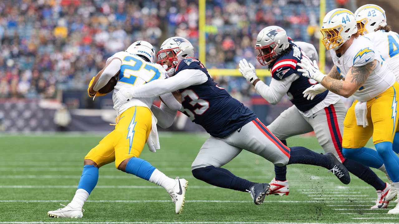Breaking Down QB Drake Maye and the Patriots Defense in Saturday's Loss to the Chargers