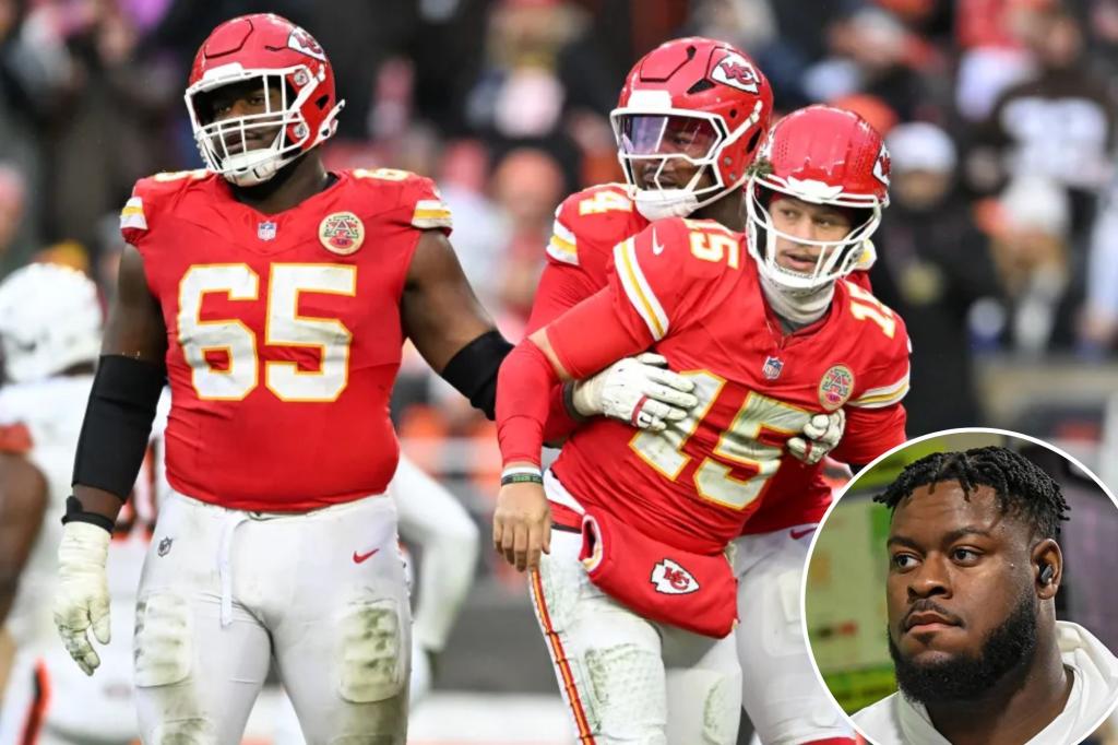 Chiefs give guard Trey Smith record-breaking $94 million contract