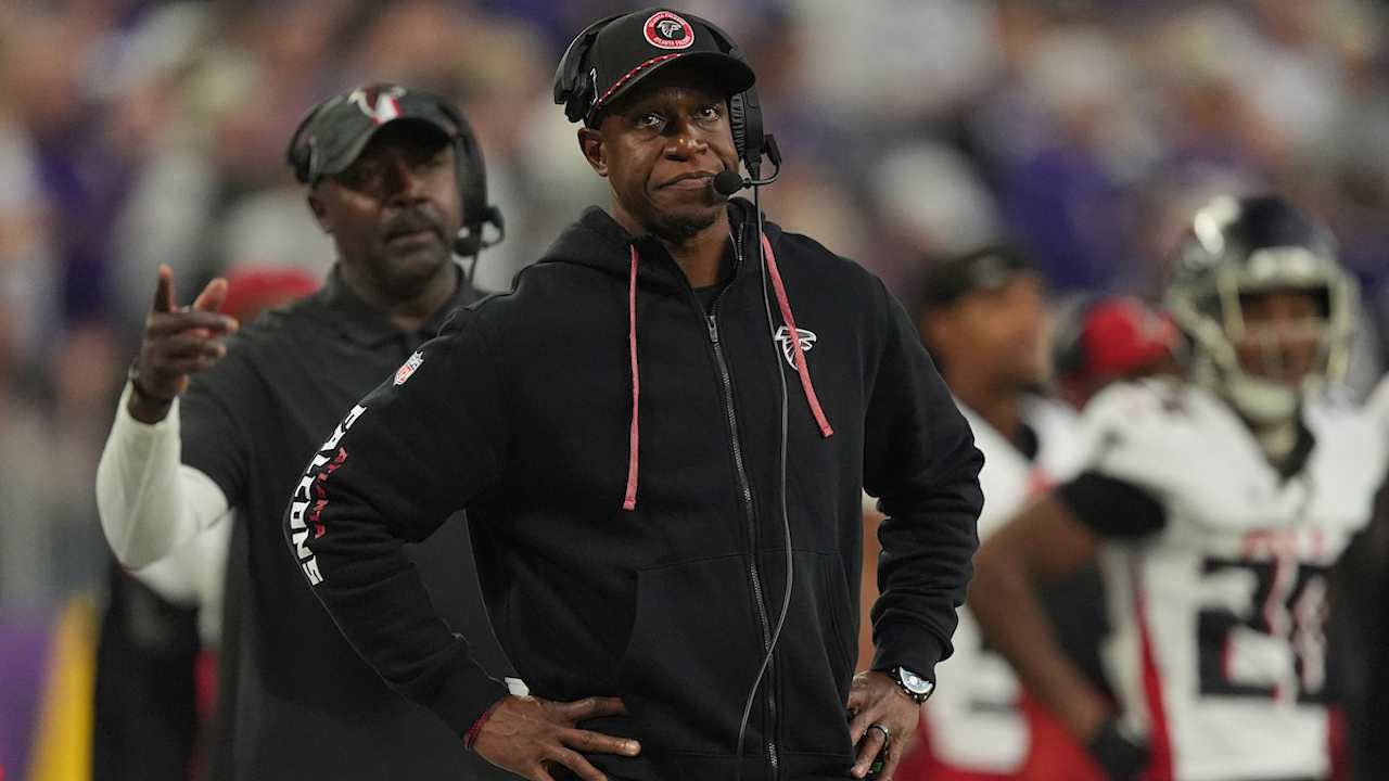 After losing NFC South lead, Falcons are taking it 'one day at a time'