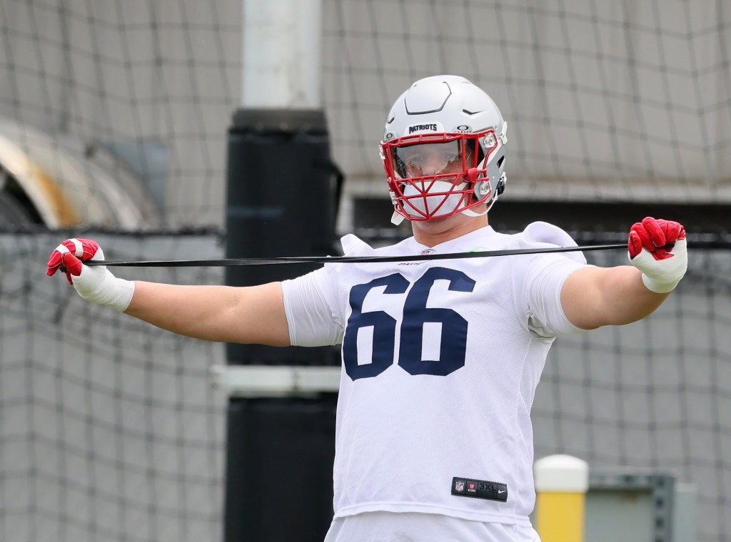 Patriots rookie class feeling fortunate for veteran free-agent addition
