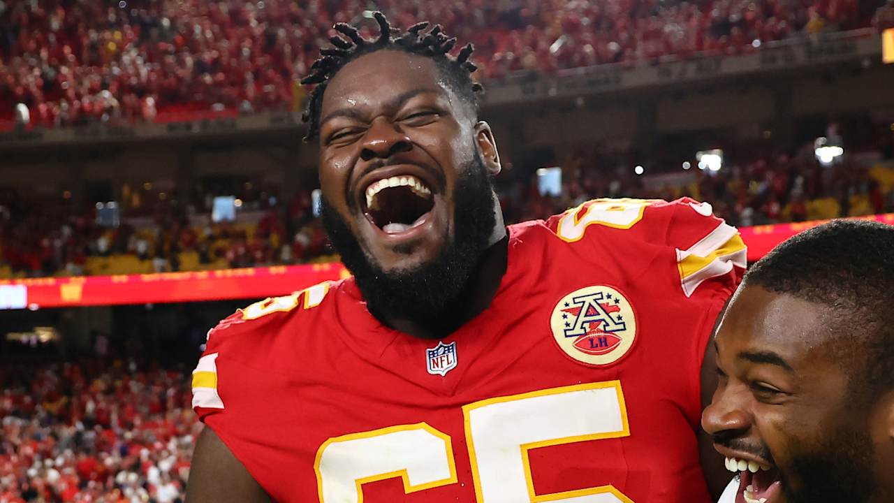 Trey Smith, Chiefs finalizing record extension to make him highest-paid guard in NFL
