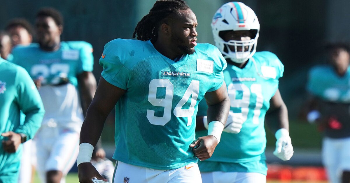 Dolphins put on the pads for first time, suffer another injury