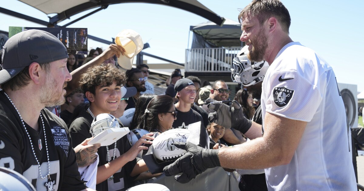 Raiders sign Kolton Miller to 3-year, $66 million extension, AP source says