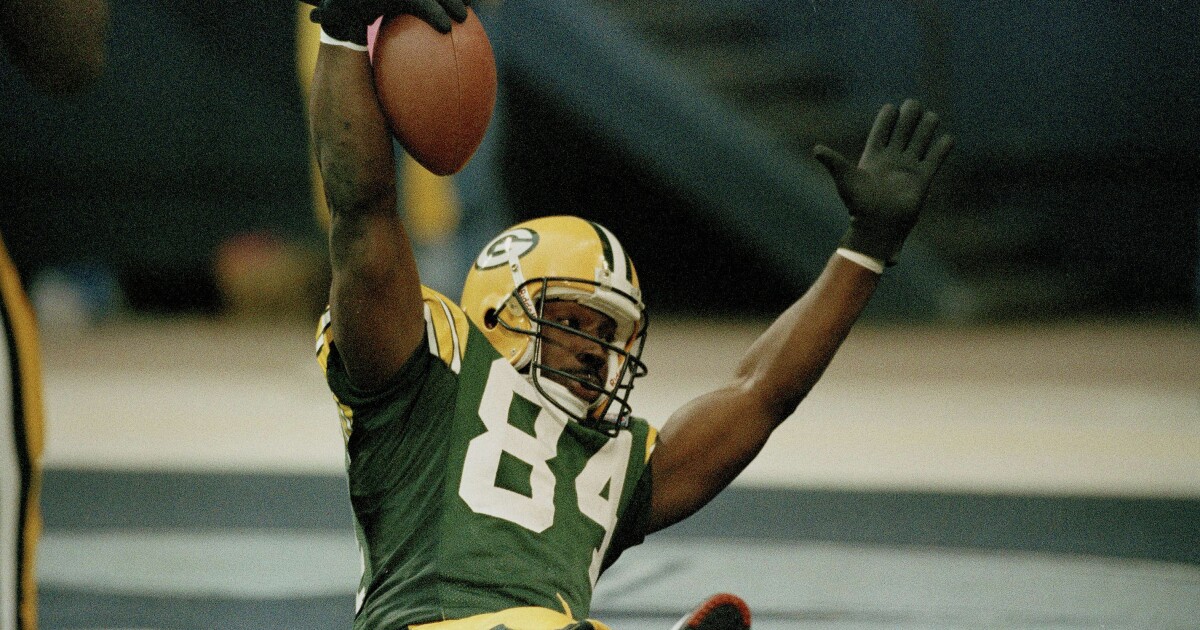 Packers Hall of Fame opening temporary Sterling Sharpe exhibit