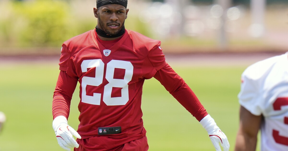 Bucs roster hopeful Shilo Sanders makes 'banger' music beat in under 10 minutes