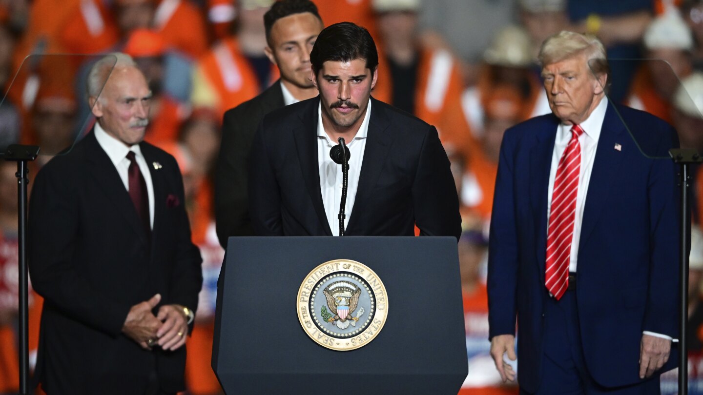 The Pittsburgh Steelers reached out to fans upset that Donald Trump received a jersey at a rally