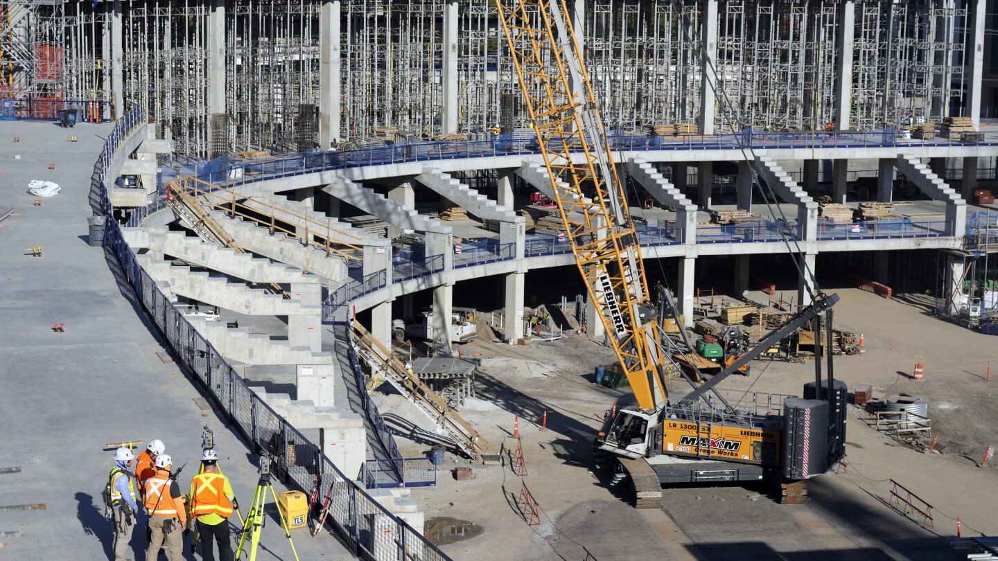 Construction halted at new Tennessee Titans Stadium after noose found at site