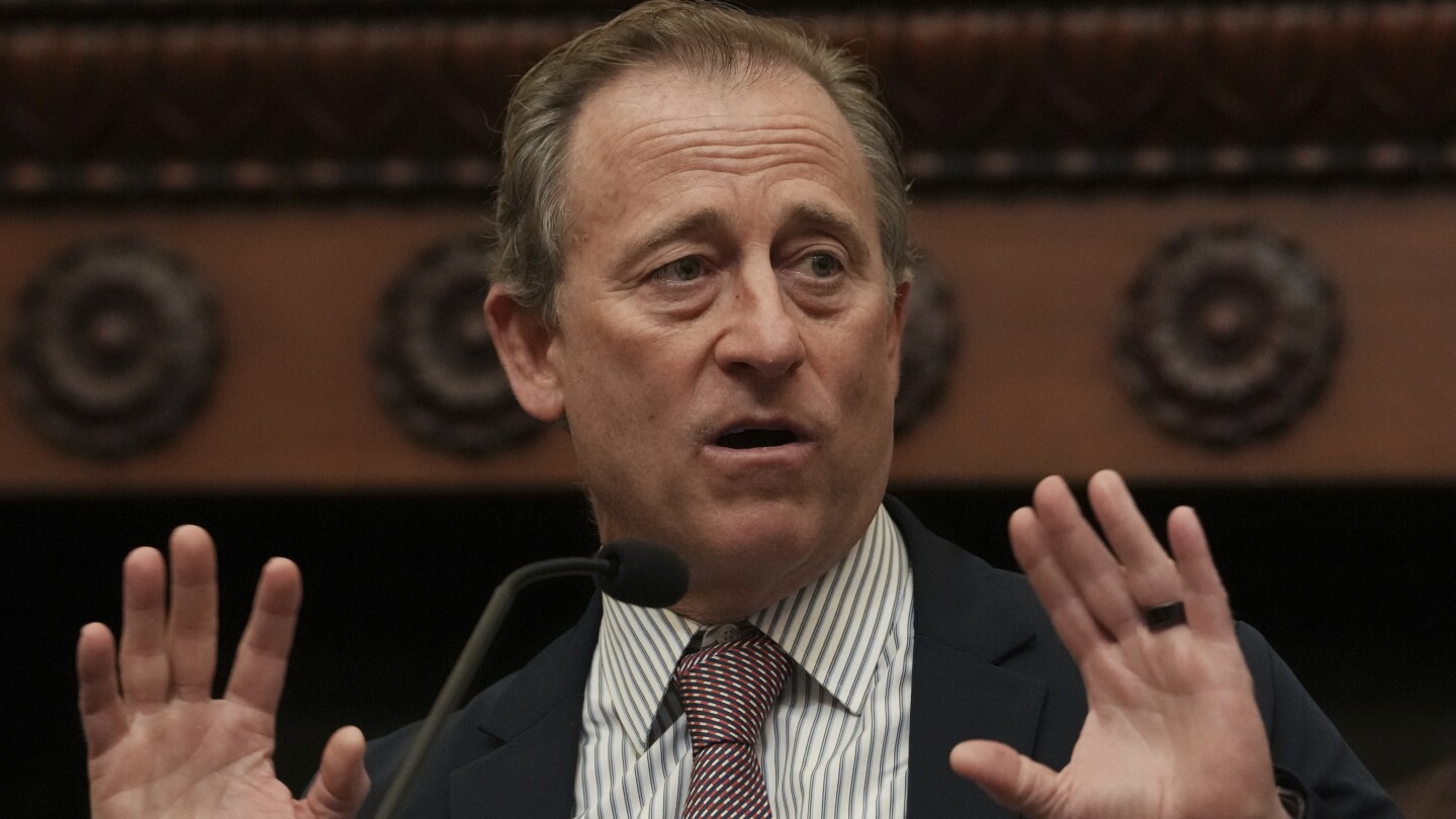 Controlling owner Josh Harris says the Washington Commanders name is not changing