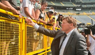 Packers' shareholders meeting features transition from Murphy to Policy as president/CEO