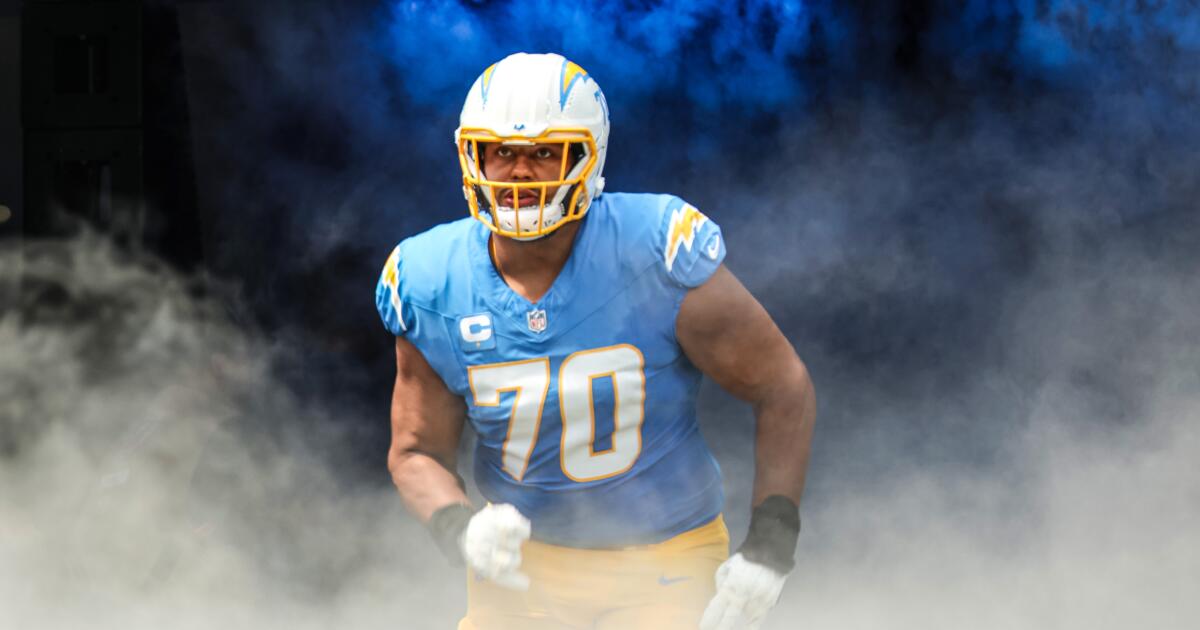 Rashawn Slater agrees to four-year deal with the Chargers