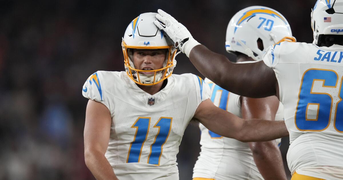 Chargers' only points come on field goals in loss to Cardinals