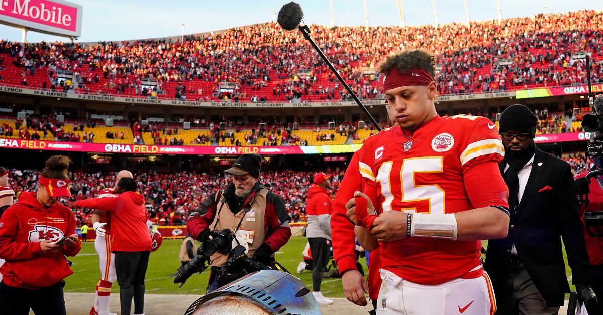 Chiefs News: Analyst puts Patrick Mahomes in the second tier of QBs