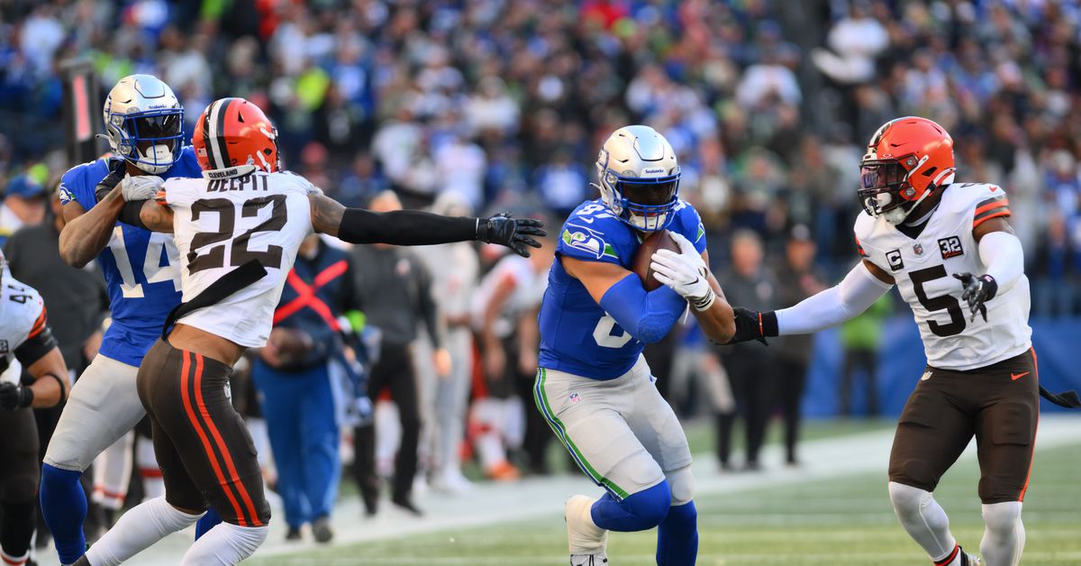 NFL free agency: Browns depth could be added by starting TE released before training camp