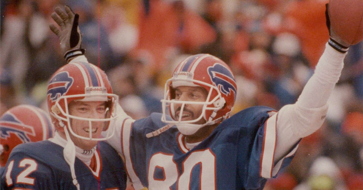 53 greatest moments in Highmark Stadium history: #53 — James Lofton breaks NFL receiving yards record